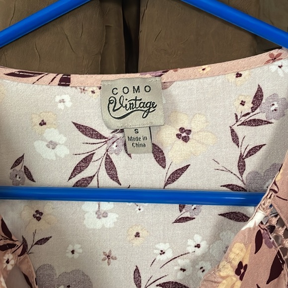 Women’s floral blouse - Picture 2 of 4